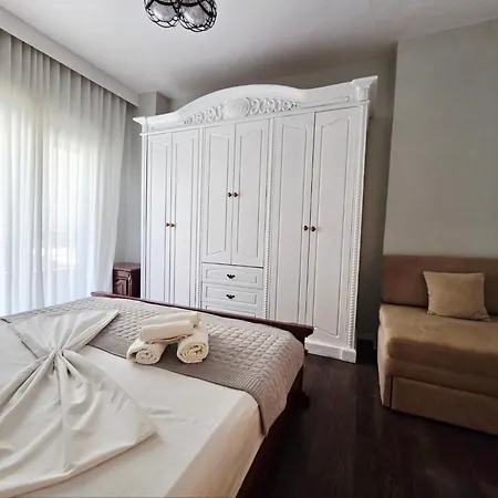 2 Bedroom Center *