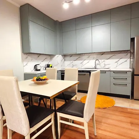 Apartment 2 Bedroom Center