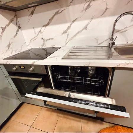 2 Bedroom Center Appartement *