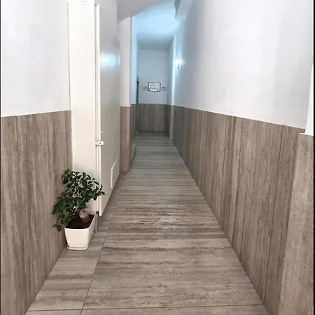 2 Bedroom Center Lägenhet